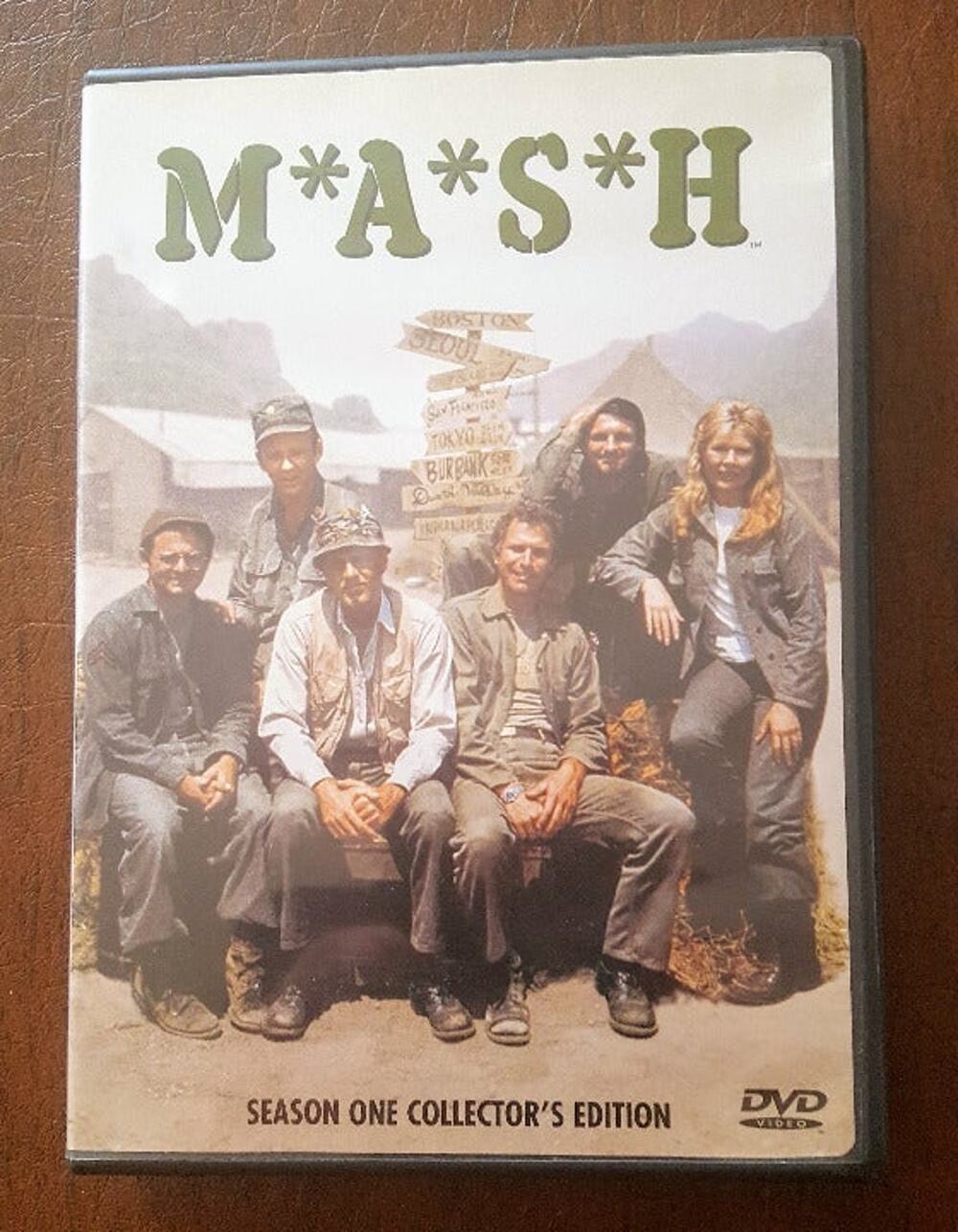 MASH - Season One (Collector's Edition) 3 disc set
